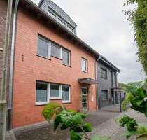 Charmante 2-Zimmer-Dachgeschosswohnung mit Balkon - lichtdurchflutet, gemütlich und zentral gelegen - Mönchengladbach Bettrath
