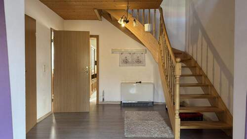 Großzügiger Eingangsbereich - Einfamilienhaus mit 172,00 m&sup2; in Großharthau-Schmiedefeld zum Kaufen