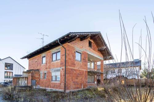 Außenansicht - Freistehendes Einfamilienhaus zur individuellen Fertigstellung in Traubing