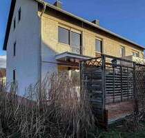 Familienglück in Baiersdorf - geräumige, bezugsfreie Doppelhaushälfte mit großem Garten