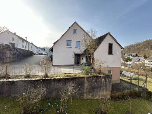 Seitenansicht - 5 Zimmer Einfamilienhaus zum Kaufen in Marsberg