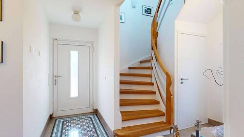 Entreé Ansicht II - 6 Zimmer Doppelhaushälfte in Frankfurt am Main