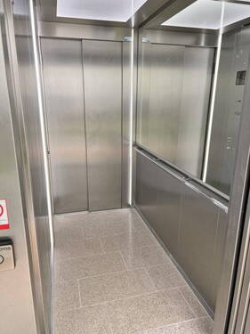 komfortabler Aufzug - 