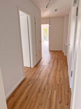 heller Wohnungsflur - 
