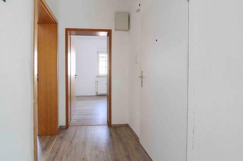 Flur_Polsumer Str.225A 1.OG - 1 Zimmer Doppelhaushälfte in Gelsenkirchen