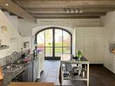 Küche (Haupthaus) - Bauernhaus, Landhaus mit 618,00 m² in Burgkirchen an der Alz zum Kaufen