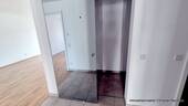 10 Flur mit Abstellraum.jpg - 