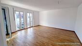 02 (1) Wohnzimmer.jpg - 5 Zimmer Etagenwohnung zum Kaufen in Nürnberg