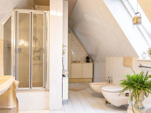 Vollbad im Dachgeschoss - 