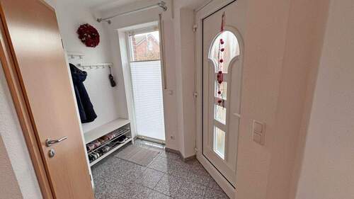 Eingang - 5 Zimmer Doppelhaushälfte zum Kaufen in Kamp-Lintfort