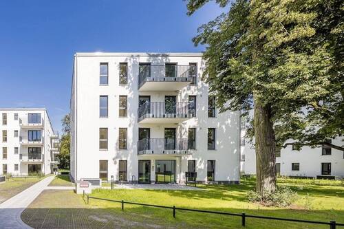 Außenansicht Eingan - 3 Zimmer Etagenwohnung zum Kaufen in Königs Wusterhausen