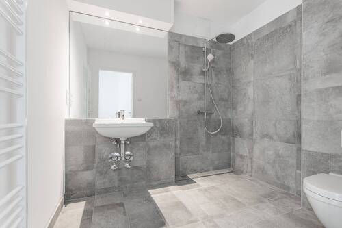 Badezimmer - Etagenwohnung mit 84,90 m&sup2; in Königs Wusterhausen zum Kaufen