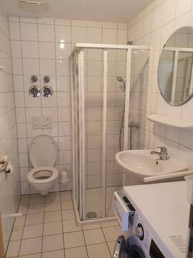 Badzimmer 2 mit Dusche - 