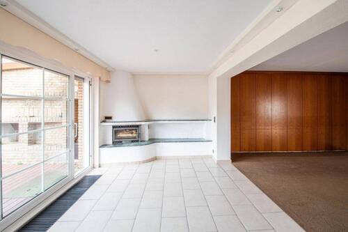 Anbau mit Kamin - 