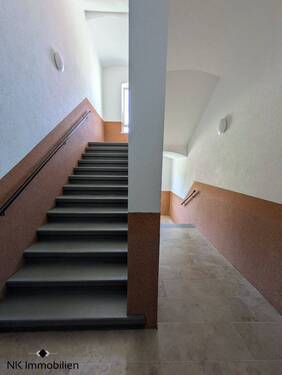 Treppenhaus - 3 Zimmer Etagenwohnung in Werdau