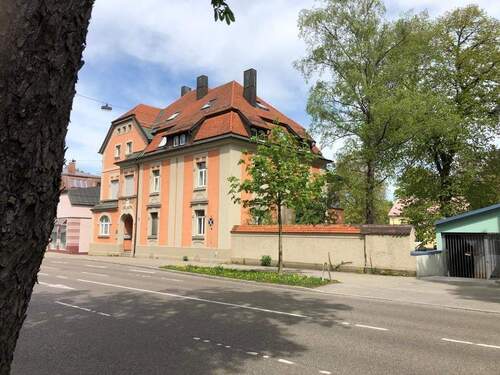 Hausansicht - 4 Zimmer Etagenwohnung zur Miete in Kempten