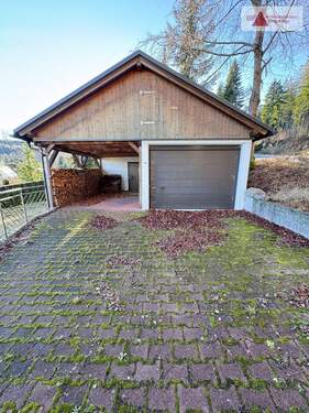 Garage mit Carport - 