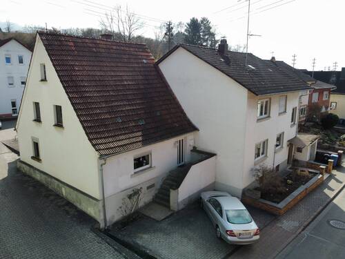 Bild 3 - 8 Zimmer Mehrfamilienhaus, Wohnhaus in Mehlbach