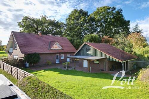 Drohnenaufnahmen - 4 Zimmer Einfamilienhaus zum Kaufen in Apen / Augustfehn