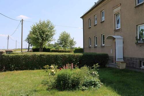 Hausansicht - Etagenwohnung mit 67,40 m² in Chemnitz OT Mittelbach zur Miete