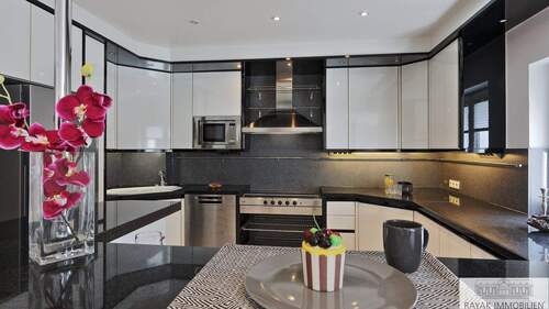 Einbauküche - 1 Zimmer Doppelhaushälfte in Düsseldorf Benrath