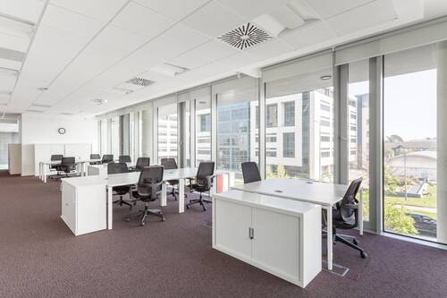 Regus The Chase 3124 Dublin Ireland Large Office 2 - Beziehen Sie einsatzbereite Großraumbüros für 10 Personen 45 sqm in Regus Erfurt Hauptbahnhof