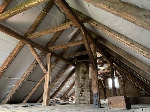 Spitzboden - 