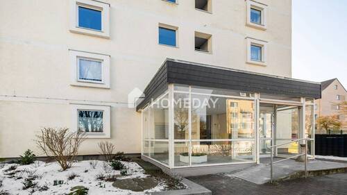 Außenansicht 3 - Quadratisch - Praktisch - Gut - Zwei Zimmer mit Loggia