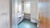 Tageslichtbad mit Dusche im EG - 