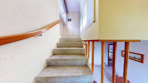 Treppe ins OG - 