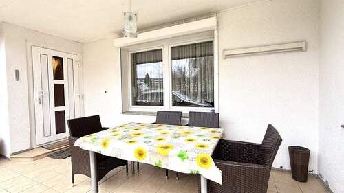 überdachte Terrasse - 