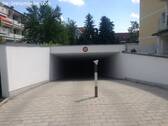 Tiefgarageneinfahrt - 