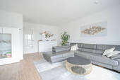 Wohn- und Esszimmer ohne EBK - 4 Zimmer Etagenwohnung zur Miete in Rödermark