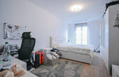 Schlafzimmer 1 von 3 - 