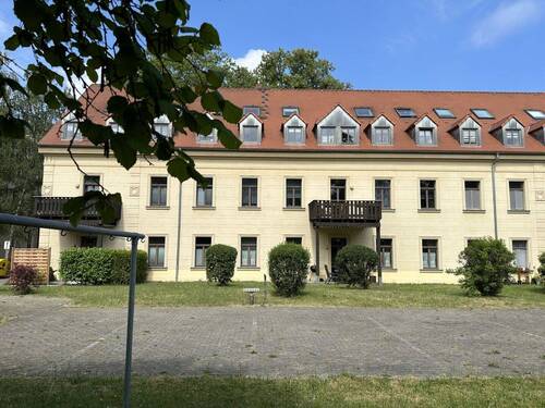 Gebäude Rückseite - Etagenwohnung mit 36,10 m² in Glauchau zum Kaufen