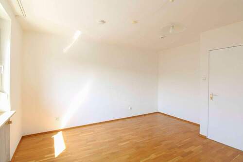 Schlafzimmer - Etagenwohnung mit 83,00 m² in Fürth zum Kaufen