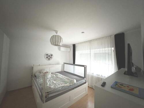 ....Elternschlafzimmer mit Klimaanlage - 