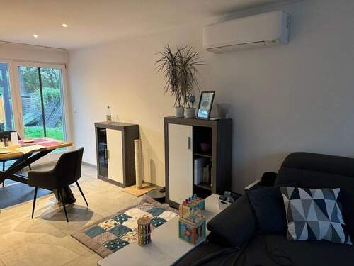 ...Wohn-/ Essbereich mit Klimaanlage - 