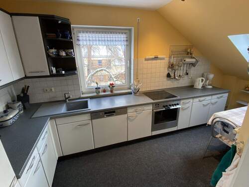 Gepflegte Küche mit viel Licht - 