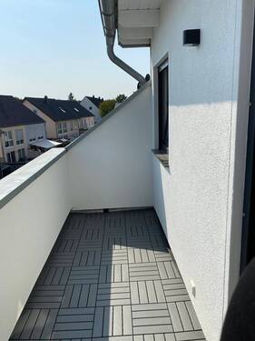DG vermietete Wohnung - Balkon - 