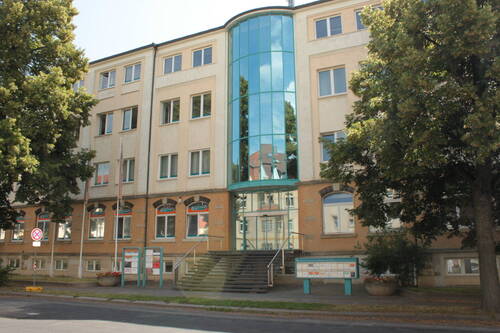 Hausansicht - Büro- oder Praxisfläche in Dresden Striesen zu vermieten!