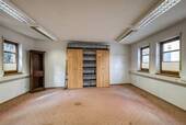 Bürogebäude Raum 2 EG - 