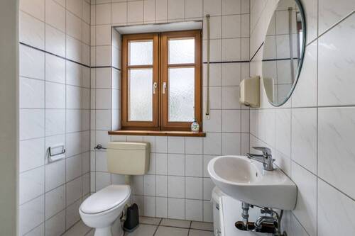 Bürogebäude WC EG - 