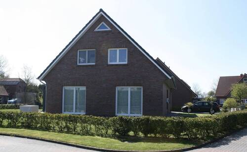 Bild 2 - 4 Zimmer Einfamilienhaus zum Kaufen in Esens