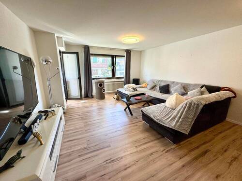 Wohnzimmer - Etagenwohnung mit 88,00 m&sup2; in Leverkusen zum Kaufen