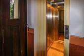 Aufzug (2) - 