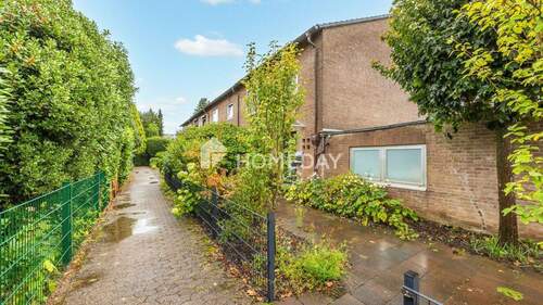 Außenansicht 2 - 4 Zimmer Reihenmittelhaus zum Kaufen in Meerbusch