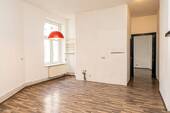 Wohnzimmer mit offener Küche - 