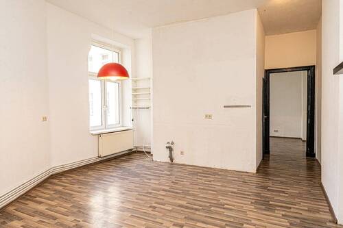 Wohnzimmer mit offener Küche - 
