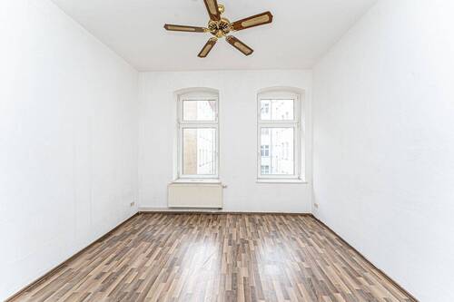 Schlafzimmer - 2 Zimmer Etagenwohnung zum Kaufen in Berlin